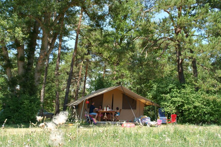 Camping L Hirondelle Drome safaritent huren 768x512