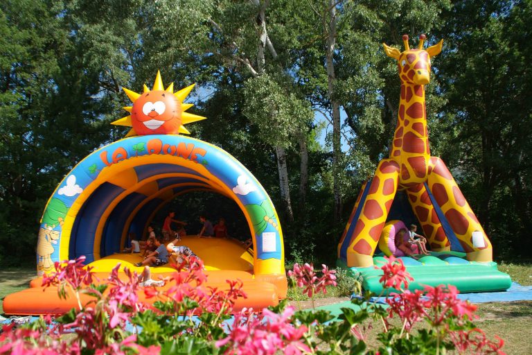 Camping L Hirondelle Drome springkussen 768x512