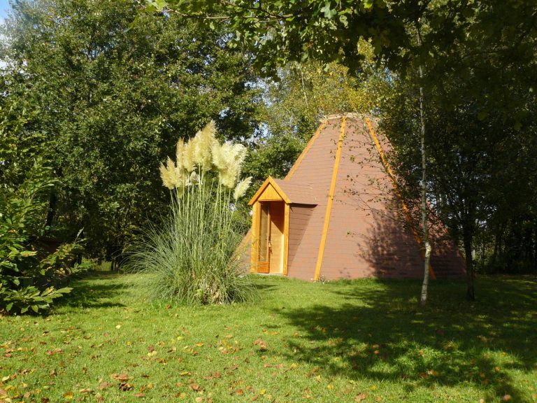 Camping La Bucherie Dordogne tipi huren 768x576