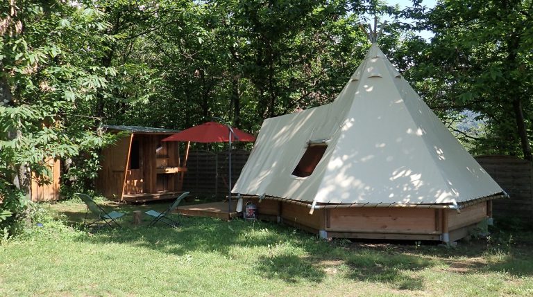 Camping La Chataigneraie Ardeche tipi huren 768x429