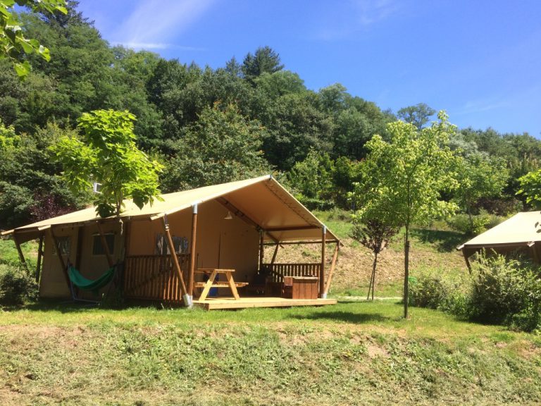 Camping La Chatonnière Dordogne safaritent huren 768x576
