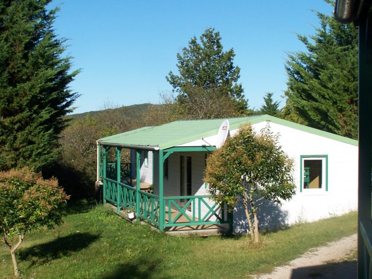 Camping La Pibola in Camon Ariege chalet huren 768x576