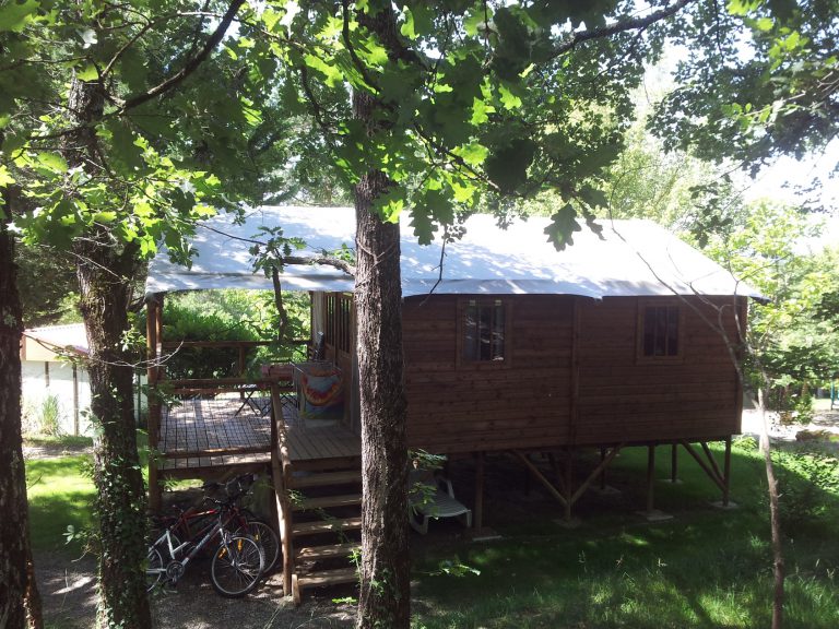 Camping La Pibola in Camon Ariege safaritent huren 768x576