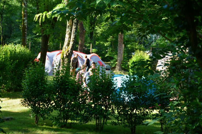 Camping Le Coin Charmant Ardeche staanplaats 768x512