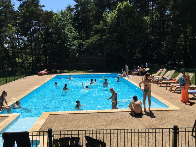 Camping Le Grand Bois Drome zwembad met peuterbad 768x576