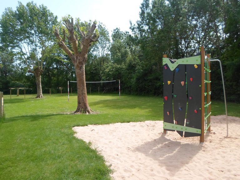 Camping Le Martin Pêcheur speeltuin 768x576