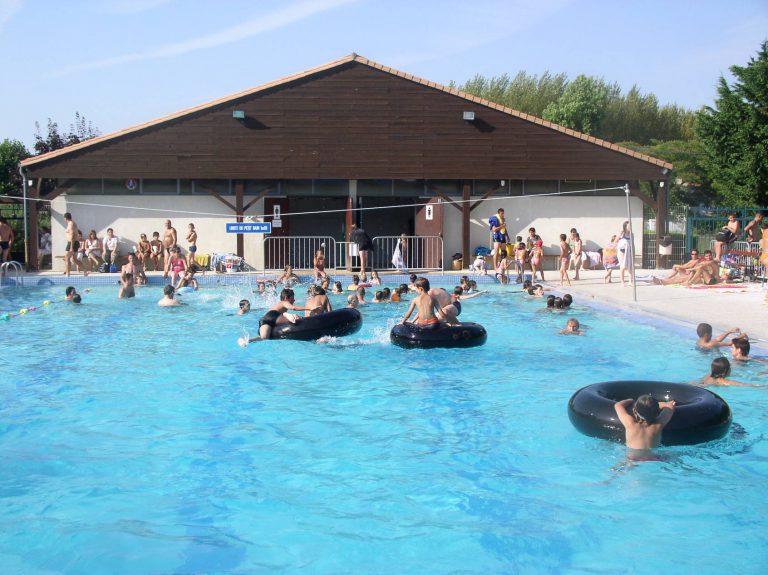 Camping Le Martin Pêcheur zwembad 768x575