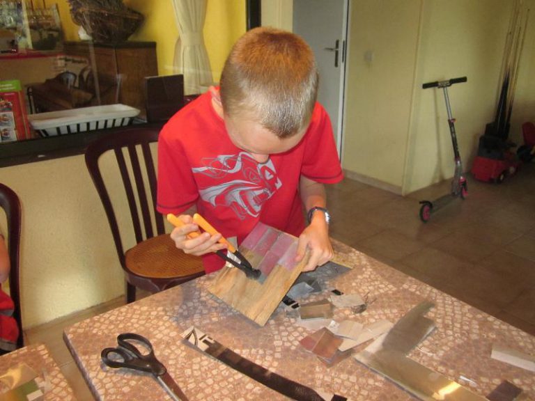 Camping Le Temps De Vivre Dordogne knutselen 768x576