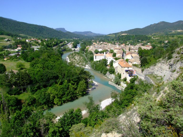 Camping Les Chapelains Drome omgeving 768x576