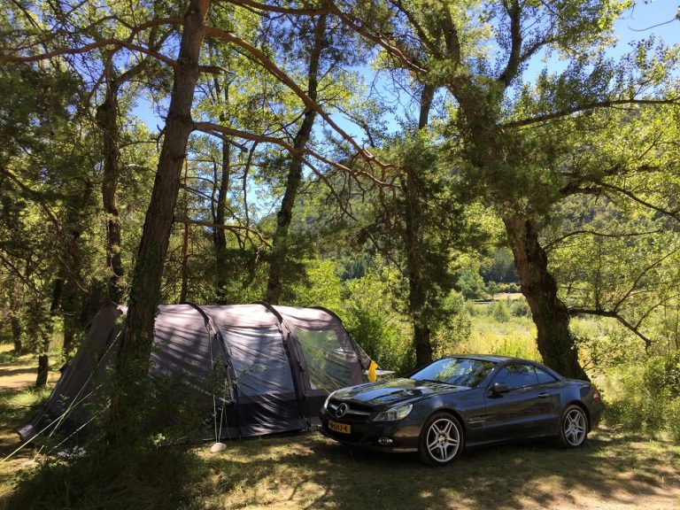 Camping Les Chapelains Drome staanplaatsen 768x576
