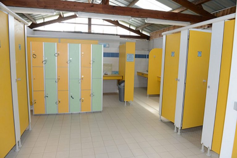 Camping Les Peupliers Bretagne sanitair 768x513