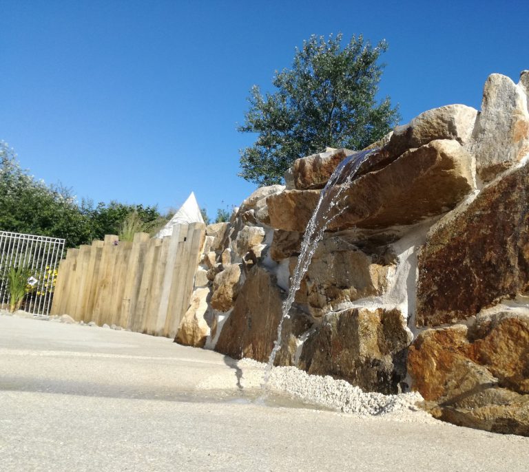 Camping Les Peupliers Bretagne waterval 768x686