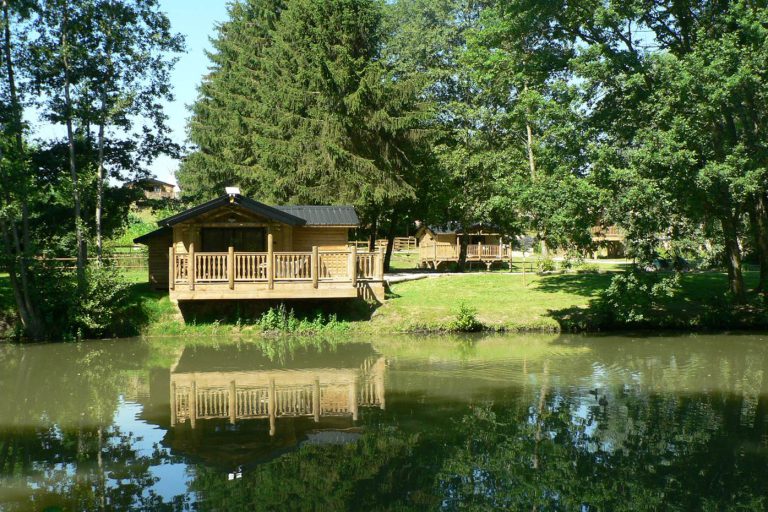 Camping Les Étangs Du Moulin chalet te huur 768x512