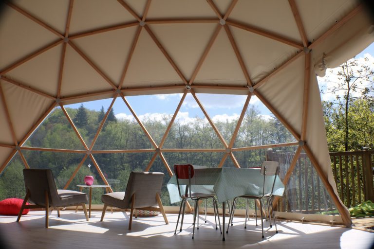 Camping Moulin De Chaules Cantal Dome huren 768x512