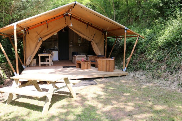 Camping Moulin De Chaules Cantal safariten huren 768x512