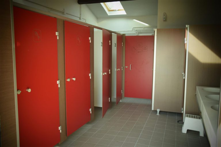 Camping de la Belle Etoile Loire sanitair 768x512