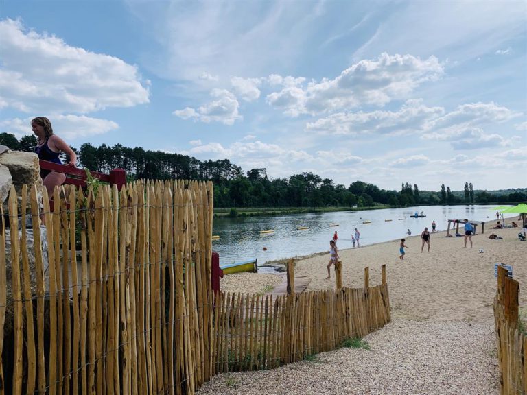 Camping du Manoire Dordogne strand met glijbaan 768x576
