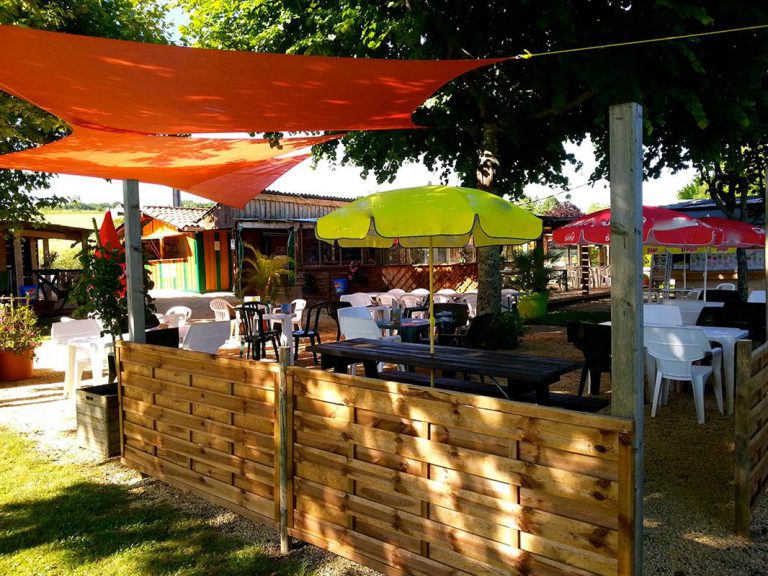 Camping du Manoire Dordogne terras 768x576
