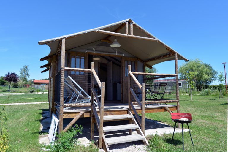 Lodges De Blois Chambord safaritent huren 768x512