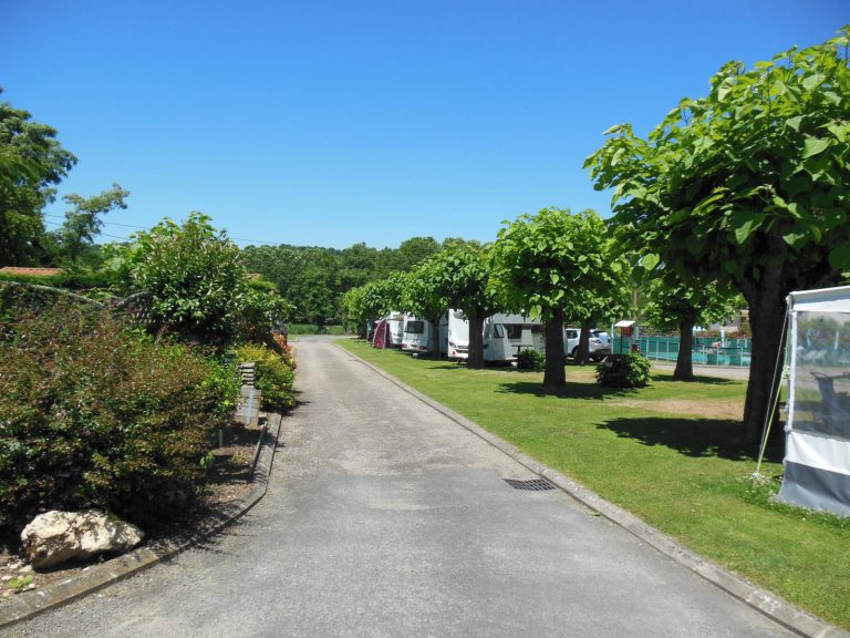 Camping De La Bastide Gironde staanplaats 768x576