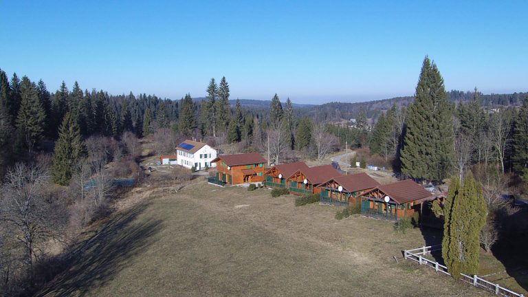 Camping La Favière chalets verhuur 768x432