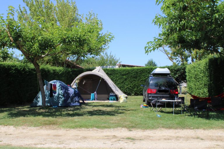 Camping Le Casties staanplaats 768x512