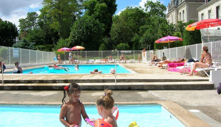 Camping Le Château De La Rolandière kleuterbad 768x443