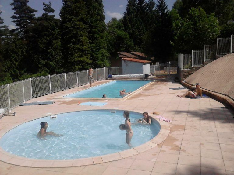 Camping Les Chelles zwembad 768x576