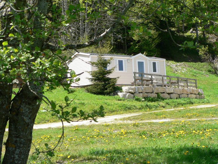 Camping Les Eymes stacaravan huren 768x576