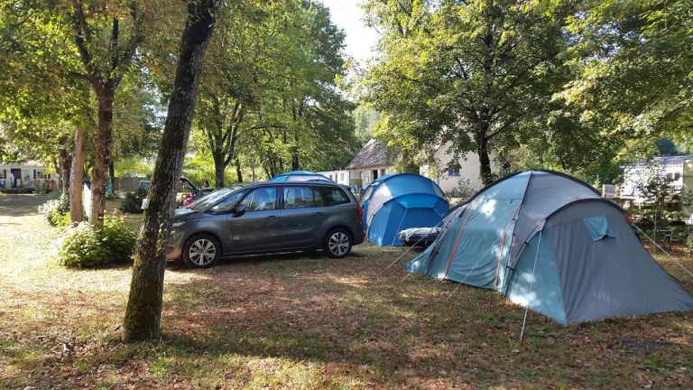Camping Les Rives Du Céou staanplaats 768x432