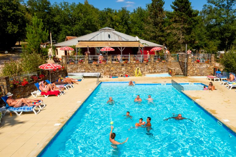 Naturistencamping Creuse Nature kinderbad 768x512