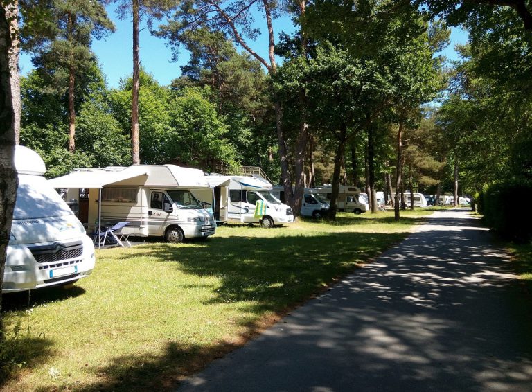 Naturistencamping Héliomonde staanplaatsen 768x566