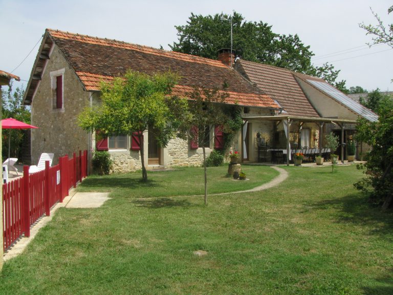 Naturistencamping Le Champ De Guiral restaurant 768x576