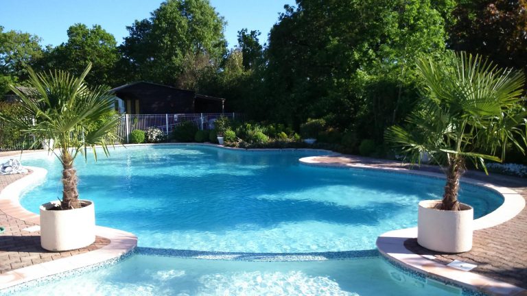 Camping Camp Redon zwembad 768x432