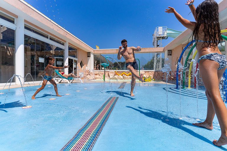 Camping Douce Quiétude waterspeeltuin 768x512