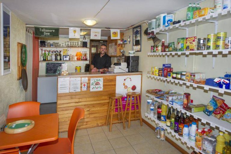 Camping Du Pont De Braye winkeltje 768x512