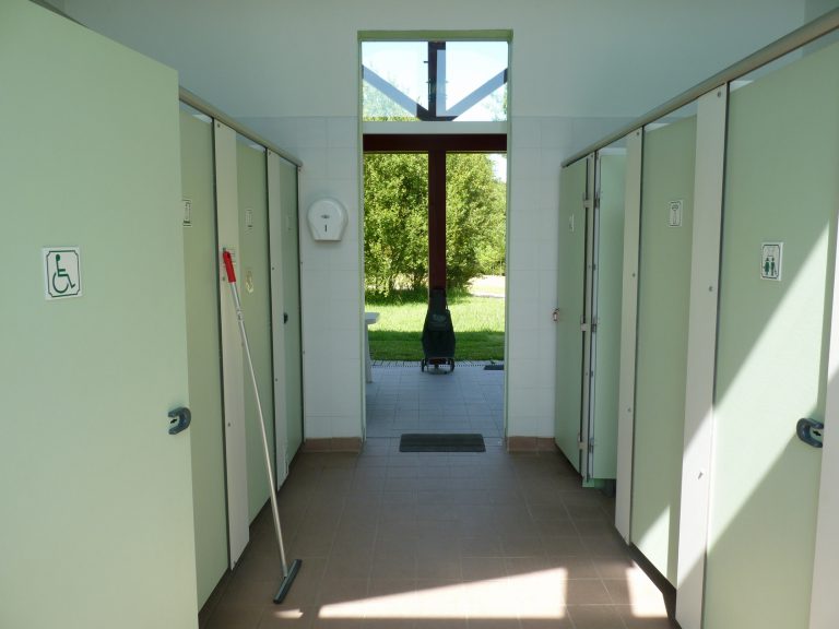 Camping Etche Zahar sanitair 768x576