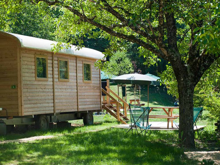 Camping Huttopia Sarlat pipowagen huren Dordogne 768x576