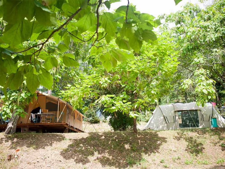 Camping Huttopia Sarlat safaritent huren 768x576