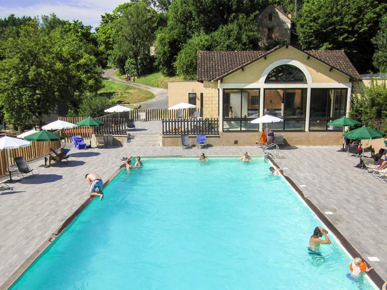Camping Huttopia Sarlat zwembad 768x576