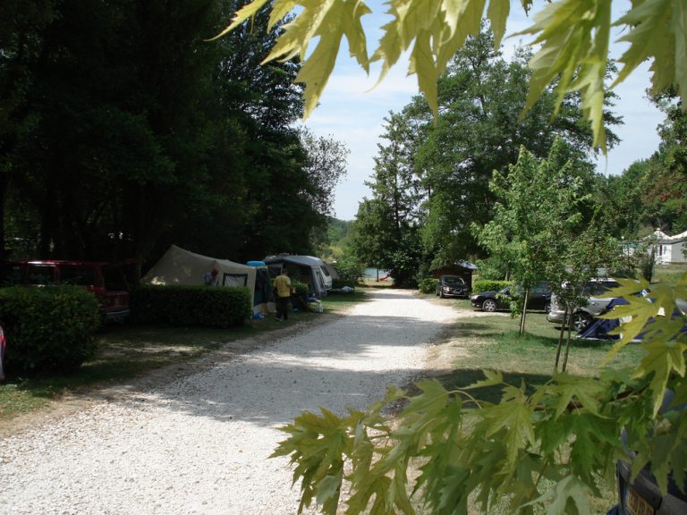 Camping Les 2 Lacs staanplaatsen 768x576