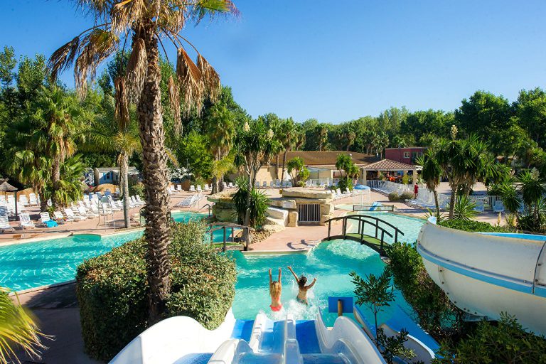 Camping Les Vagues glijbanen 768x512
