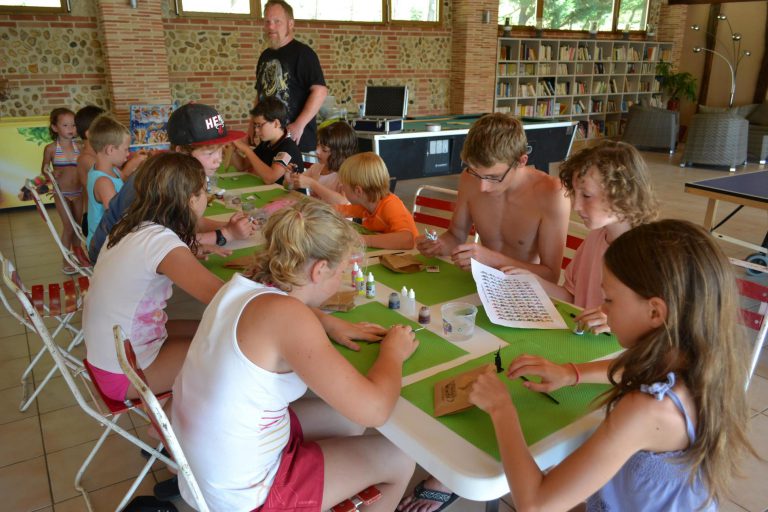 Camping Saint Pierre De Rousieux knutselen 768x512