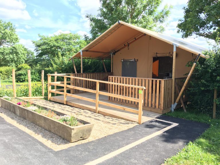 Glamping Sainte suzanne safariten mindervaliden 768x576