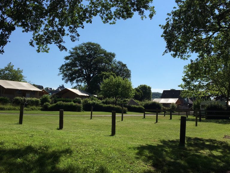 Glamping Sainte suzanne staanplaats 768x576