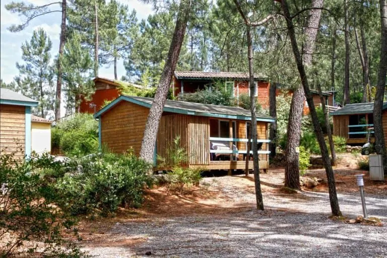 Camping Bois Simonet Ardeche chalet huren 768x512