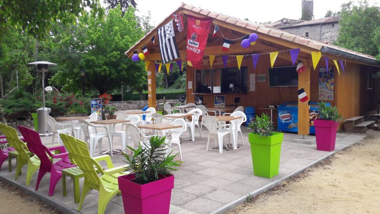 Camping De Retourtour Ardeche terras 768x432