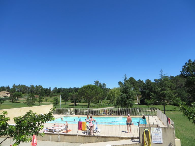 Camping La Rouviere Les Pins Ardeche zwembad 768x576