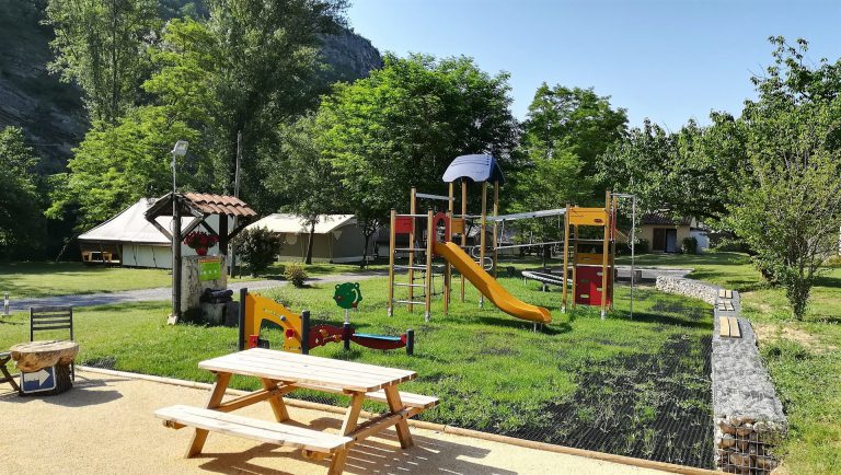 Camping La Turelure Ardeche speeltuin 768x434