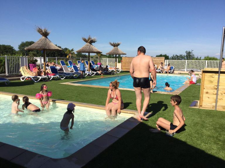 Camping Le Bas Larin Ardeche zwembad 768x576